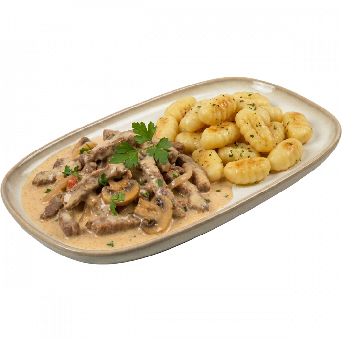 Juneci-sote-Stroganoff_njoki_restoran-Cassandra